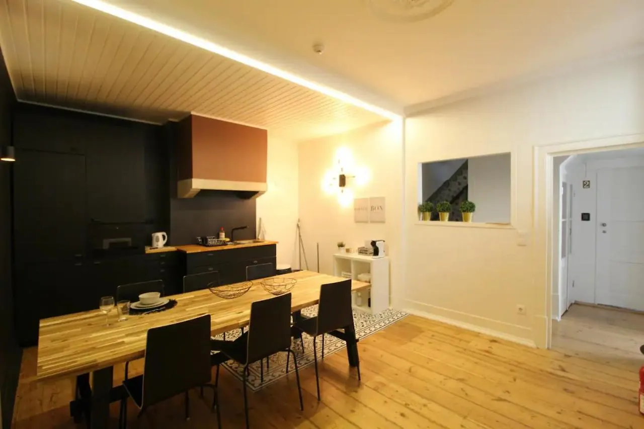 Peaceful 2Bedrooms W Patio In Lisboa